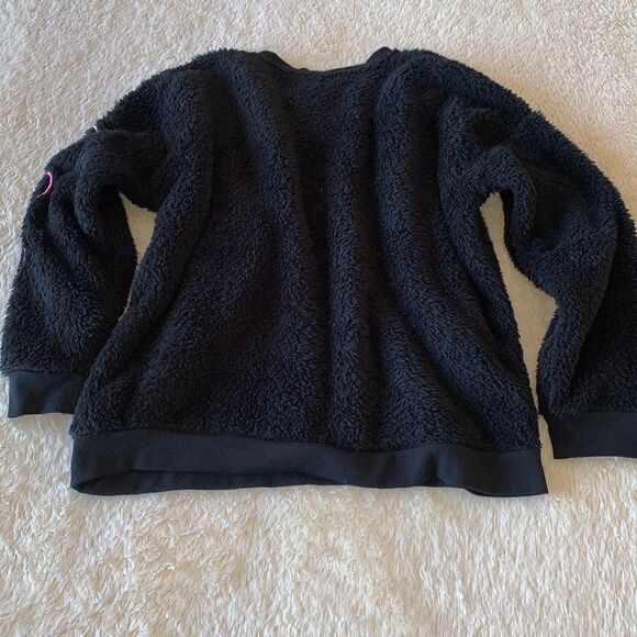 Derek Heart fuzzy sweater  - Picture 5 of 16